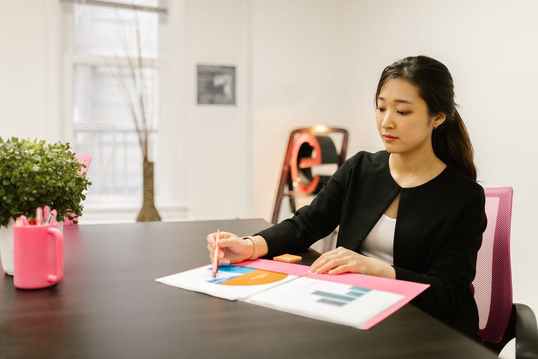 Business Line of Credit or Business Credit Card: Which One Actually Closes Your Cash-Flow Gap